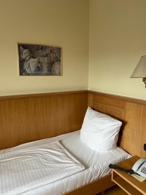 Hotel Roemischer Kaiser Трір Екстер'єр фото