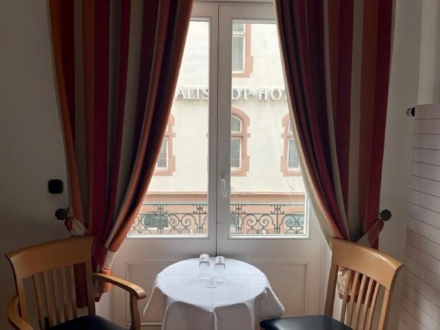 Hotel Roemischer Kaiser Трір Екстер'єр фото